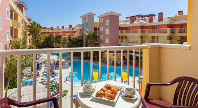 Трёхместный номер Standard Hotel Chatur Costa Caleta