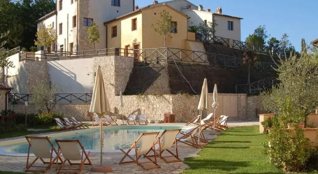 Apartment In Romantic Tuscan Village