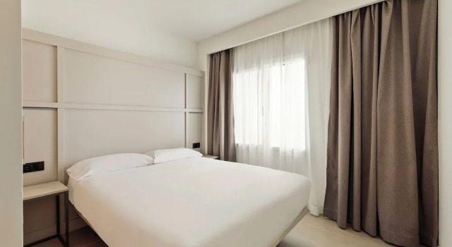 Апартаменты с балконом и с видом на море Aparthotel Xic