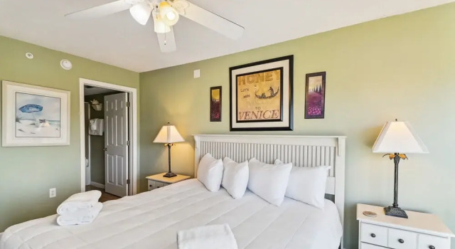 Номер Standard с 2 комнатами Seacrest 402 is a 2 BR Gulf Front on Okaloosa Island by RedAwning