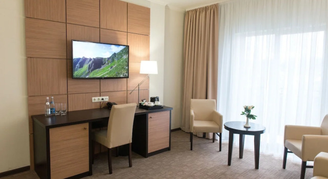 Люкс c 1 комнатой Green Park Hotel & SPA