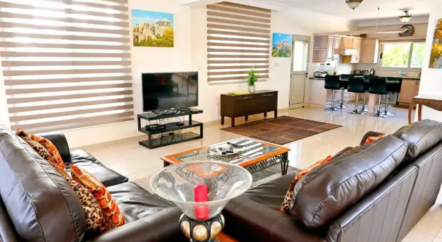 Katina Beach Villa