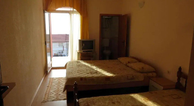 Villa Majda, Đặt Biệt thự Pestani Lake Ohrid