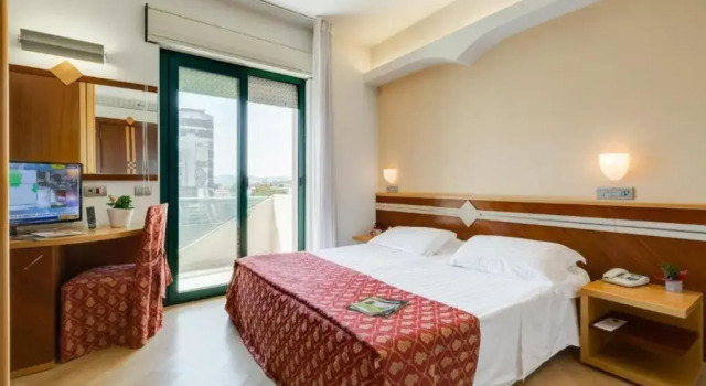 Двухместный номер Standard с видом на горы HOTIDAY Room Collection - Giulianova
