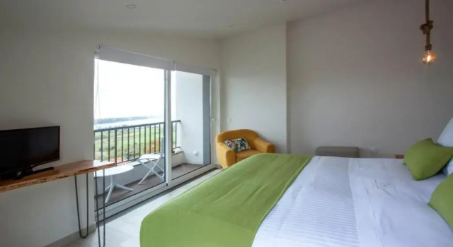 Апартаменты Hillside House Suites & Spa