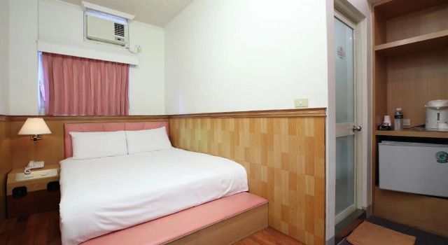 Двухместный номер Standard Long Shan Hotel