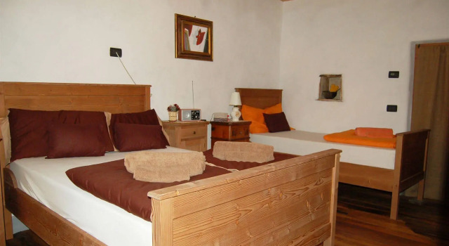 Contrada Beltramelli, Prenota Hotel Villa di Tirano Valtellina