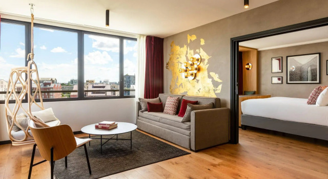 Люкс Renaissance Bordeaux Hotel