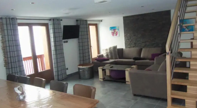 Апартаменты с видом на горы Chalet Beausoleil 4 étoiles - jacuzzi - au pied des pistes - domaine les sybelles