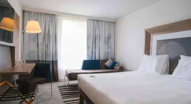 Klasik çift kişilik oda Novotel Narbonne Sud