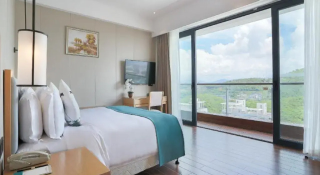Двухместный номер Standard с видом на горы Yingshang Hotel Sanya Dadonghai Branch