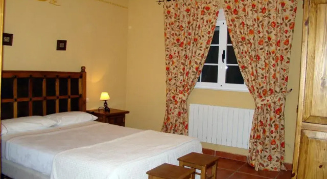Коттедж с 4 комнатами Finca Dehesa Tres Riveros