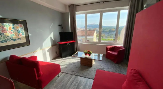 Апартаменты Red Grey Loft
