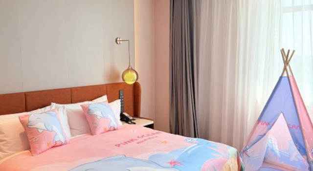 Семейная капсула Deluxe Qingdao West Coast Hilton Homewood Hotel