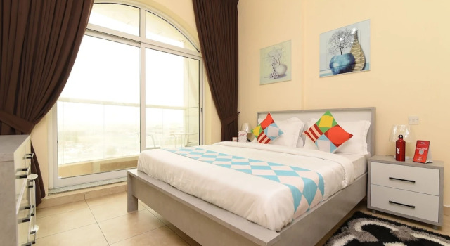 Апартаменты OYO Home 2351BHK Capitol Tower DIC
