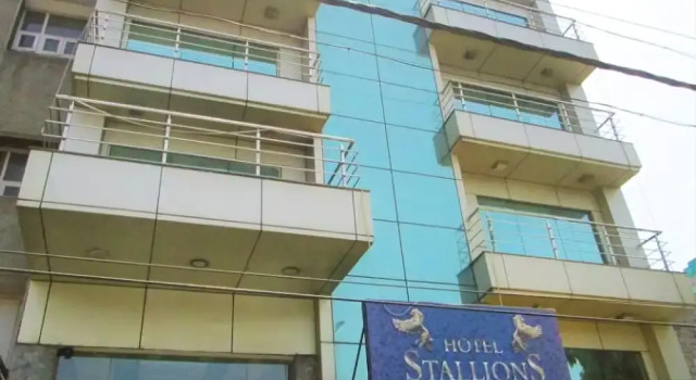 Hotel Stallions, Забронировать Отель Отели Нью-Дели с завтраком, Завтраки