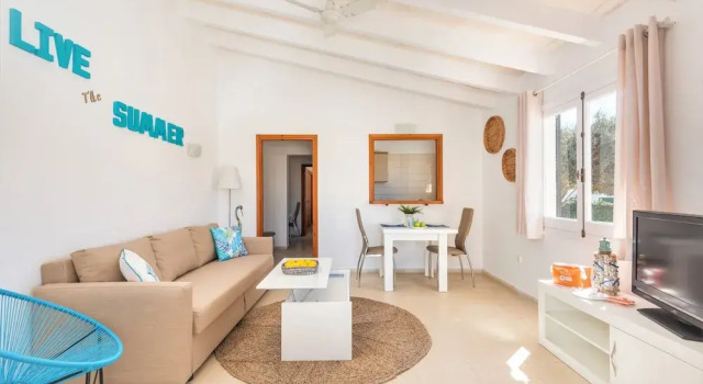 Apartamentos Calan Brut