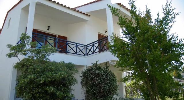 The 4 Travellers Halkidiki, Book Vacation Home Siviri 