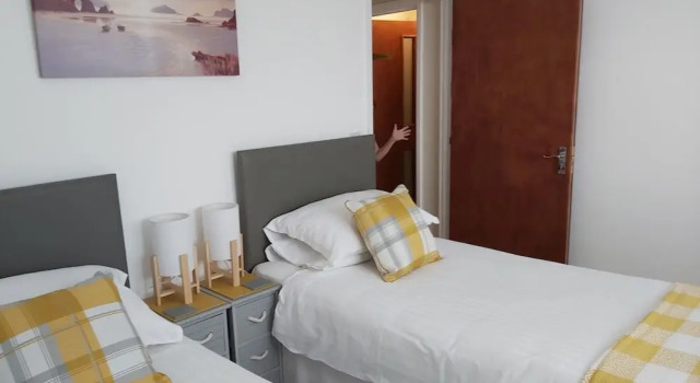 Trevarrian Lodge, Buchen Sie Bed & Breakfast Mawgan Porth Cornwall