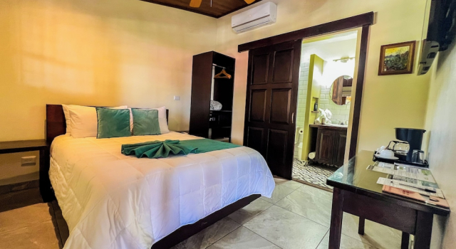 Номер Superior La Fortuna Lodge by Treebu Hotels
