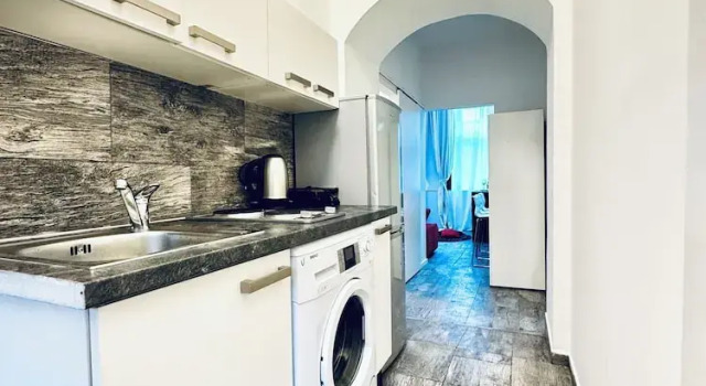 Апартаменты Budget 1BR Apt with Living Room AKH