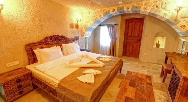 Двухместный номер Standard с видом на бассейн Capp Royal Cave HOTEL