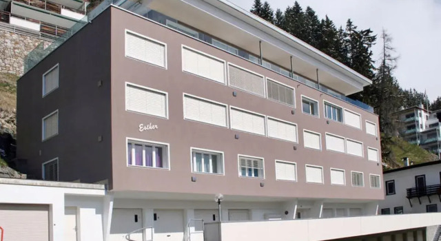 Apartment Esther Orosei, Book Apartment Davos Grisons