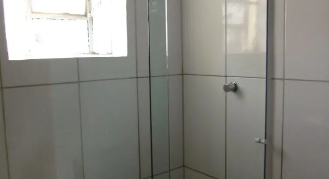 Трёхместный номер Standard Hotel Minho - Ótima Escolha Próximo à 25 de Março, Brás, Bom Retiro, Metrô e Hospital da Mulher - Café da Manhã Incluso - Estacionamento em Frente