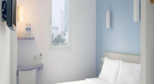 Standard room Amaris Hotel Margorejo - Surabaya
