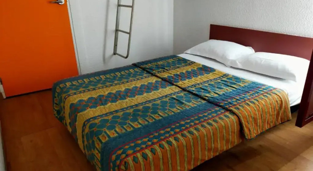 Номер Standard HOTEL THANIA Sète Frontignan