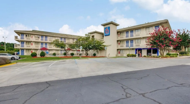 Motel 6 Columbia West, Rezervați Motel St. Andrews Statele Unite ale Americii