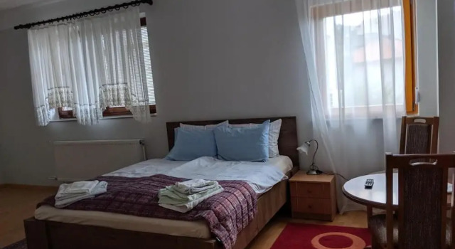 Guesthouse Rose, Забронировать Гостевой дом Гостевые дома Сараево, рядом с Фонтан Себилж, Гостевой дом