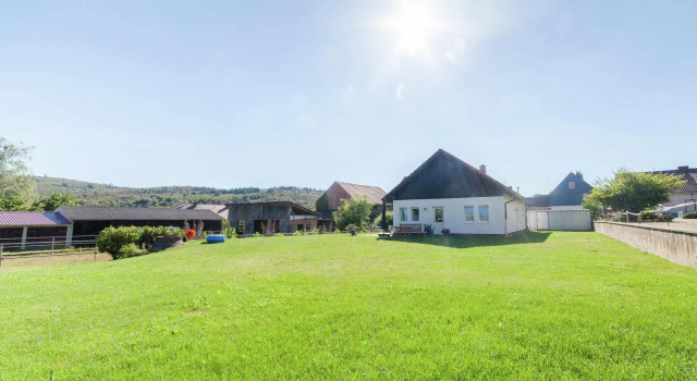 Коттедж Ferienwohnung in Densberg mit Terrasse