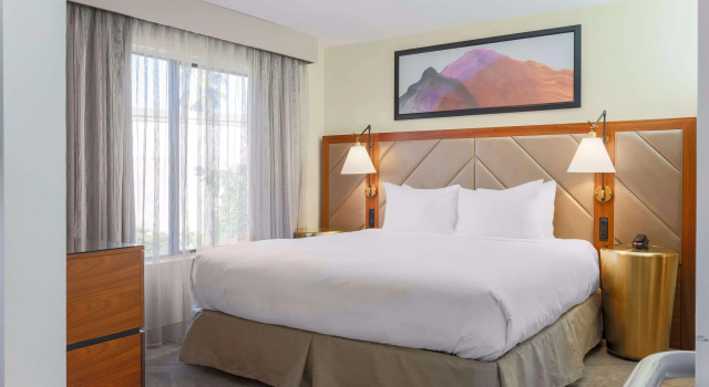 DoubleTree Suites by Hilton Hotel Sacramento - Rancho Cordova, 预订 酒店 兰乔科尔多瓦 加利福尼亚州