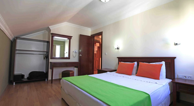 Sunlight Garden Hotel