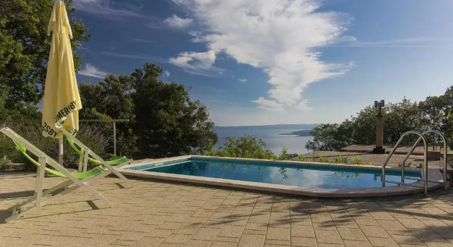 Holiday home Bastion, Buchen Sie Ferienwohnung Hotels in Gespanschaft Split-Dalmatien mit Pool, Schwimmbad