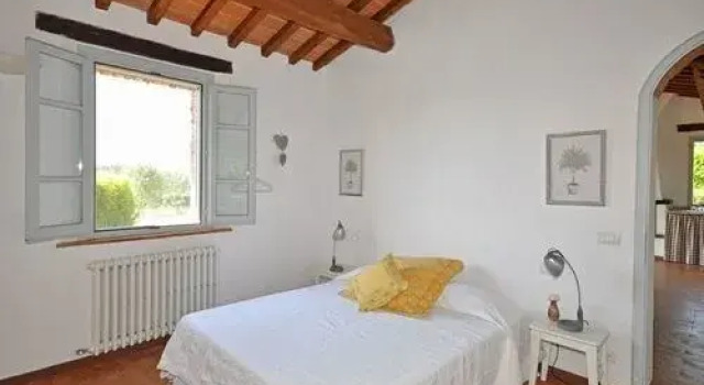 Casale delle Mele by PosarelliVillas, Забронировать Отель Отели Озера Тразимено с парковкой, Парковка