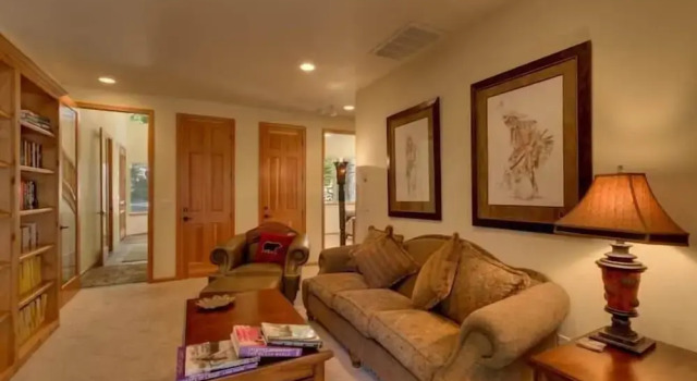 Mv16: Bear Lair Estate with Hot Tub Pn1133
