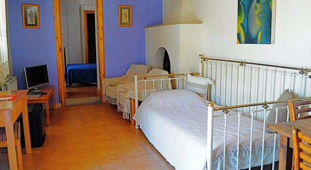 Danae House Ta Kent