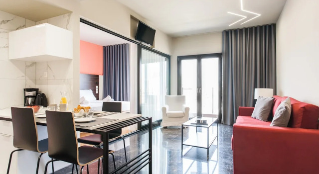 Апартаменты с балконом Greece U Around Athens Thissio Suites
