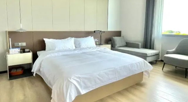Люкс Rizhao Guoheng Blue Whale Hotel（Peach Blossom Island Scenic Area）