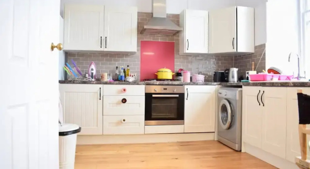 Spacious 2 Bedrooms Apartment by Royal Mile, Забронировать Апартаменты/квартира Эдинбург Midlothian, рядом с Национальный музей Шотландии