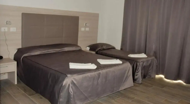 Трёхместный номер Standard Academy Hotel