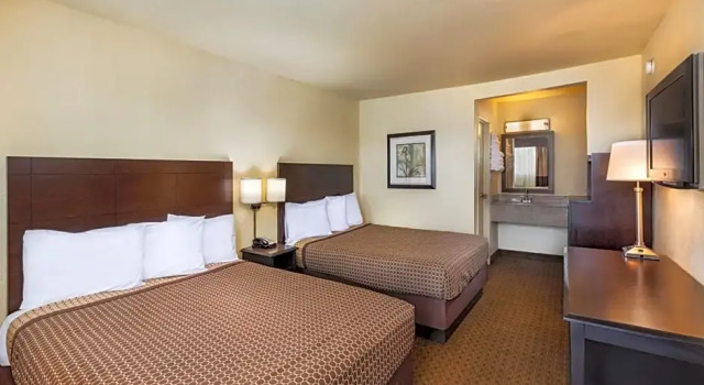 Двухместный номер Superior Key Inn and Suites