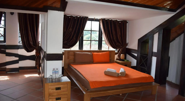 Hnam Chang Ngeh Hospitality training center, guest house, restaurant & bar