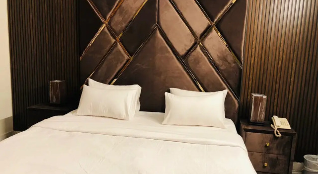 Royal Executive Guest House F-8