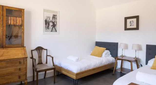Clopton Courtyard Cambridge, Забронировать Отель Ройстон Хартфордшир