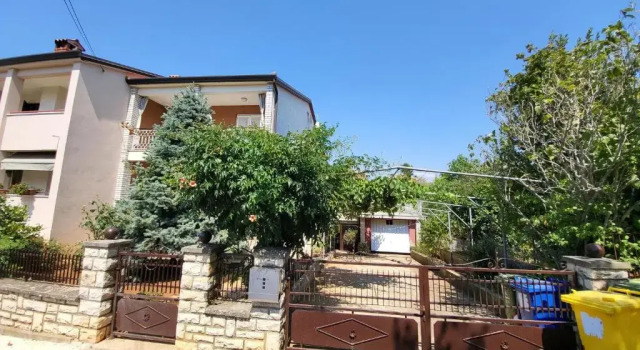 Апартаменты с 3 комнатами Apartment Sara