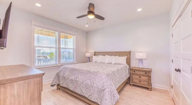 It’s Fox O'Clock Somewhere with Private Pool, Boek Hotel Gulf Shores 