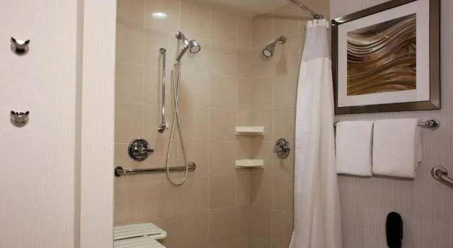 Двухместный номер Courtyard by Marriott Hamilton